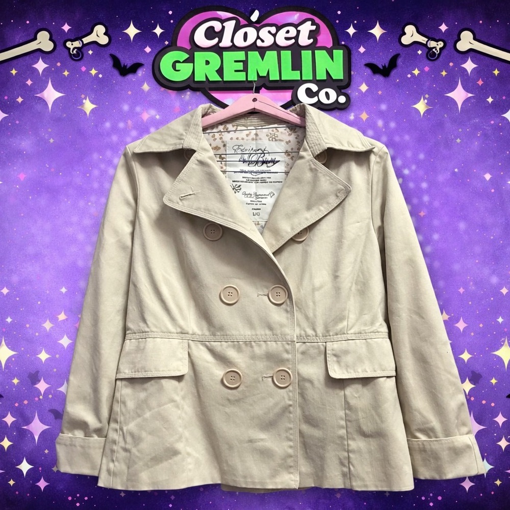Elegant Women's Tan Trench Coat